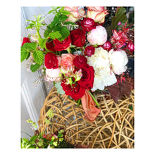 Load image into Gallery viewer, bouquet
