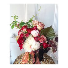 Load image into Gallery viewer, bouquet
